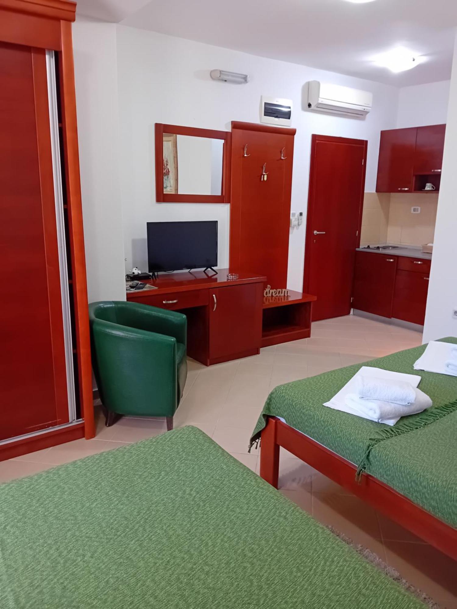 Apartments Krapina Lux Будва Екстериор снимка