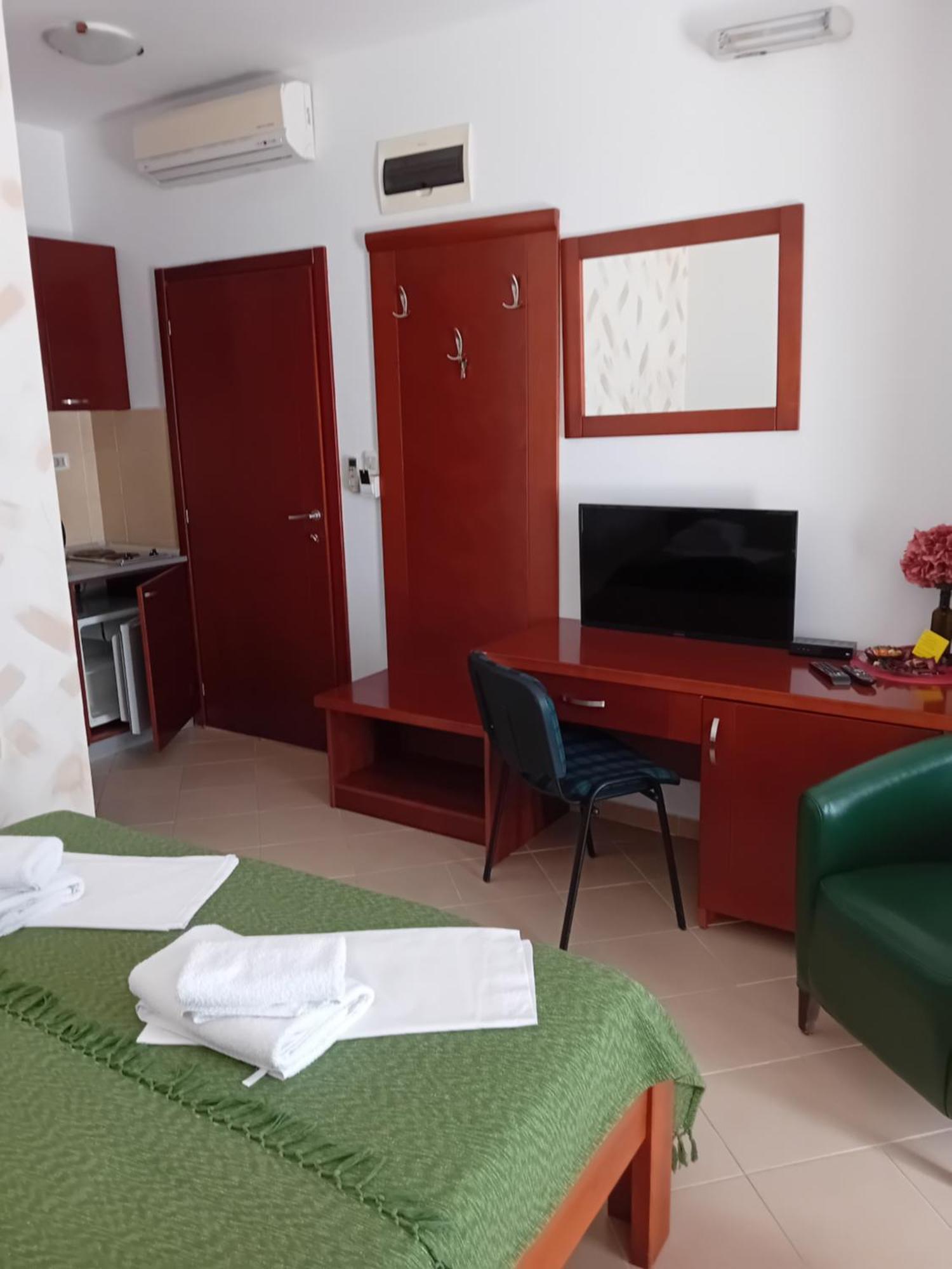 Apartments Krapina Lux Будва Екстериор снимка