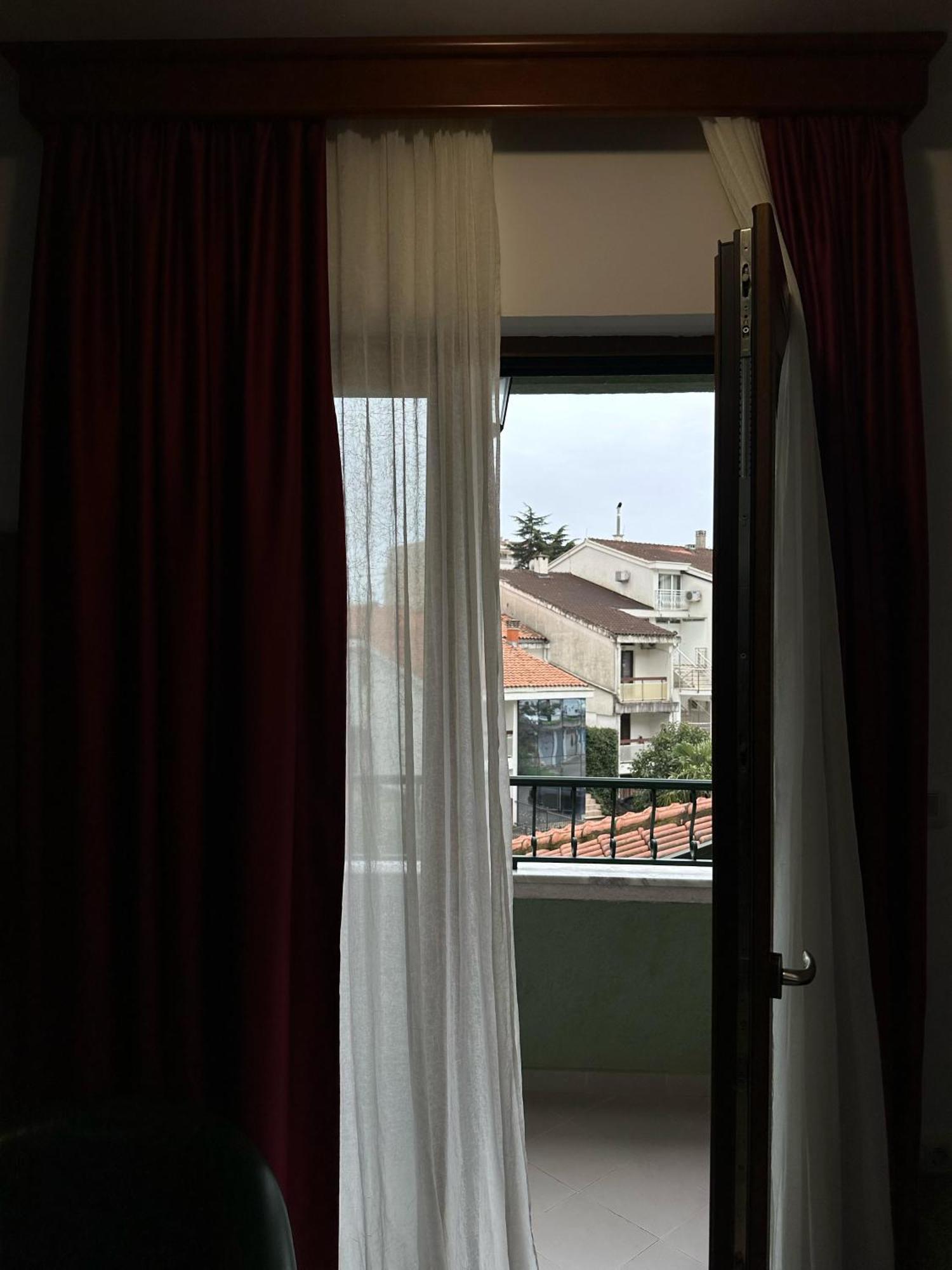 Apartments Krapina Lux Будва Екстериор снимка