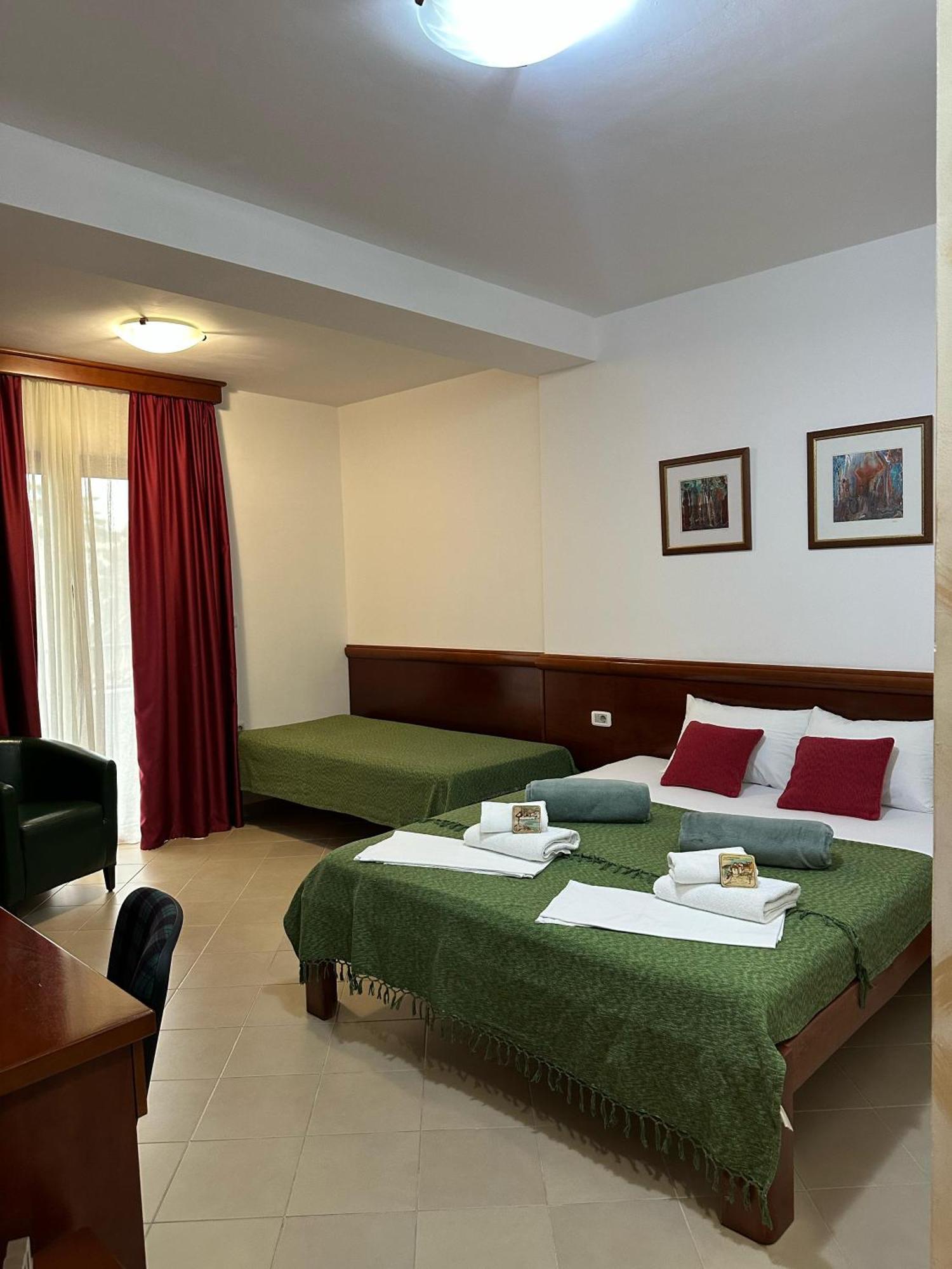 Apartments Krapina Lux Будва Екстериор снимка