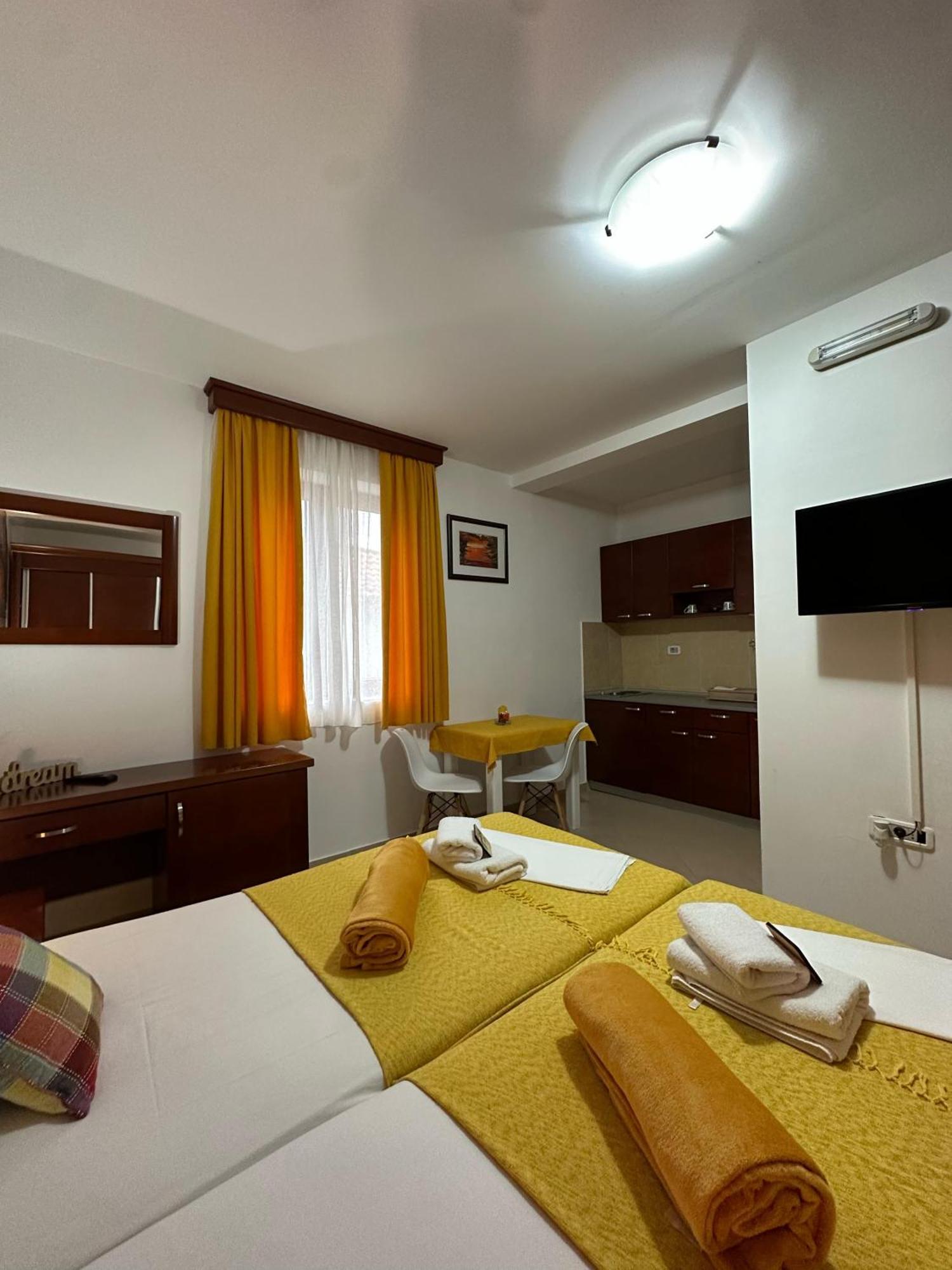 Apartments Krapina Lux Будва Екстериор снимка