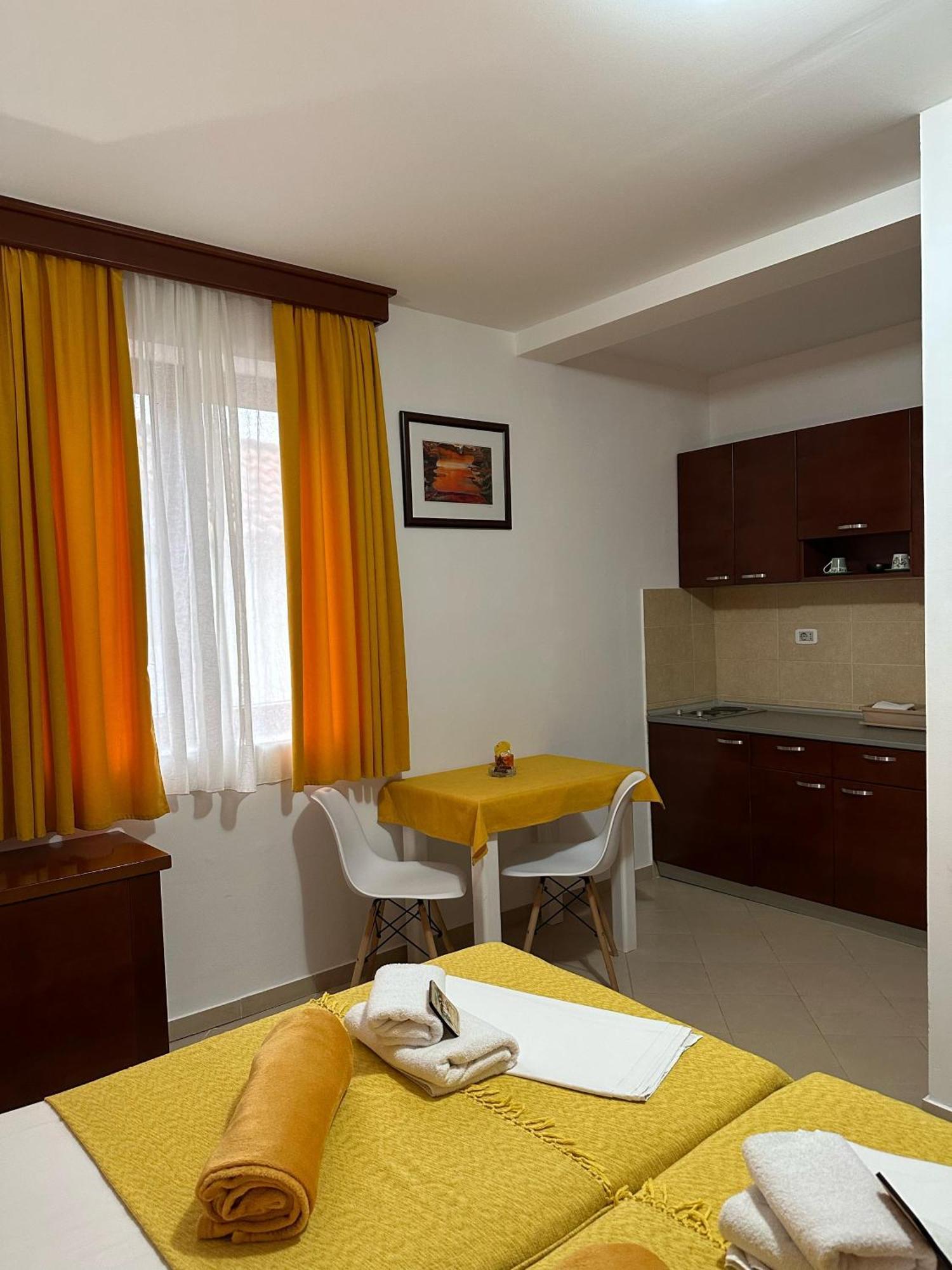 Apartments Krapina Lux Будва Екстериор снимка
